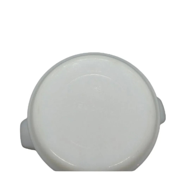 Dynaware Pry-O Rey Milk Glass  Casserole/Bowl Set of 2 - Picture 13 of 14